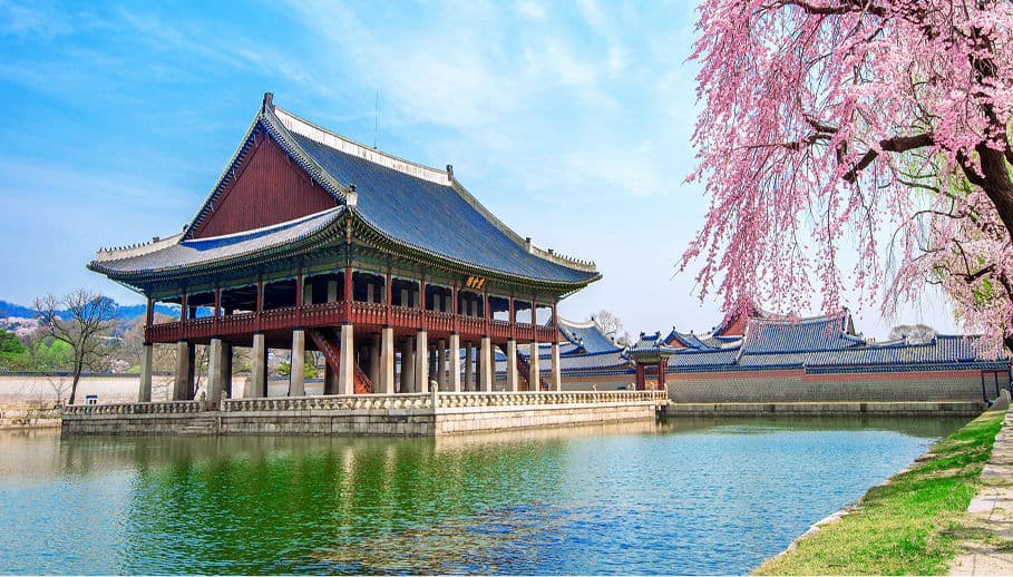 Tempat berkumpul bersama keluarga besar SLC setiap semester dan tahunan. Dalam gathering akan ada kegiatan penyerahan Reward, Awarding, networking, dan event yang bermanfaat bagi seluruh SLC